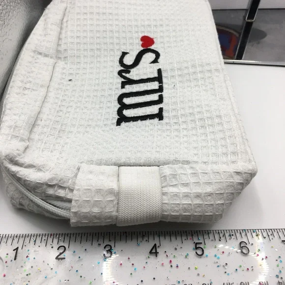 Mrs. Pouch - Picture 9 of 12